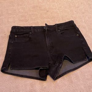 American Eagle Hi-Rise Shortie